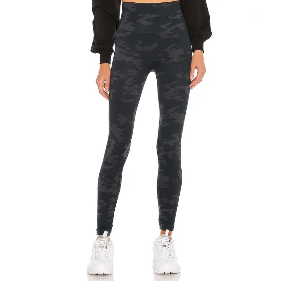 Spanx Look at Me Now Camo Leggings Small